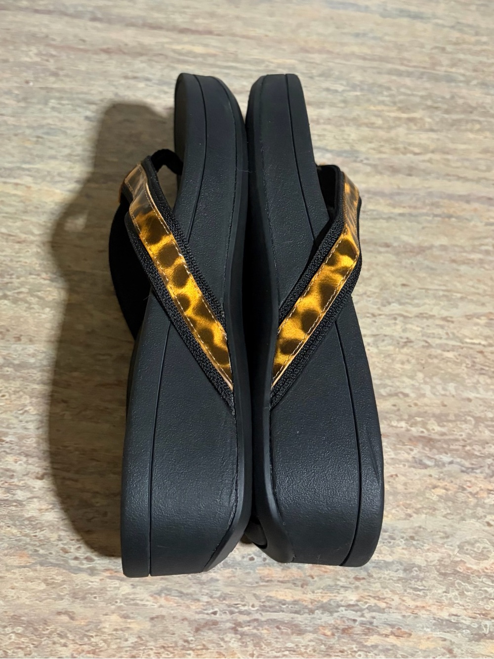 Vionic Animal Print Straps Sandals with Black Sole - Picture 6 of 12